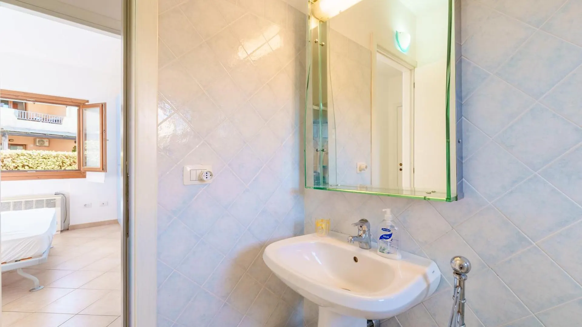 Casa Vacanze Lampone Murta Maria Italy